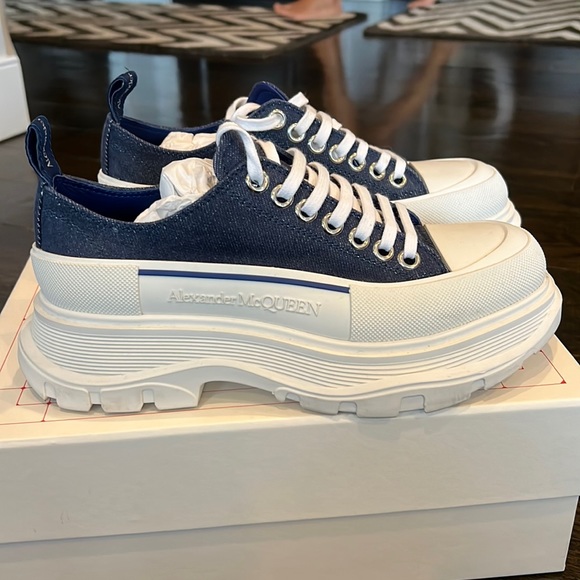 Alexander McQueen Shoes - Alexander McQueen white/blue size 38